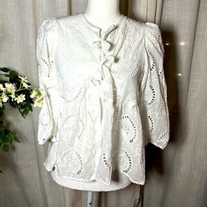 White button up blouse size medium bows on long sleeve shirt